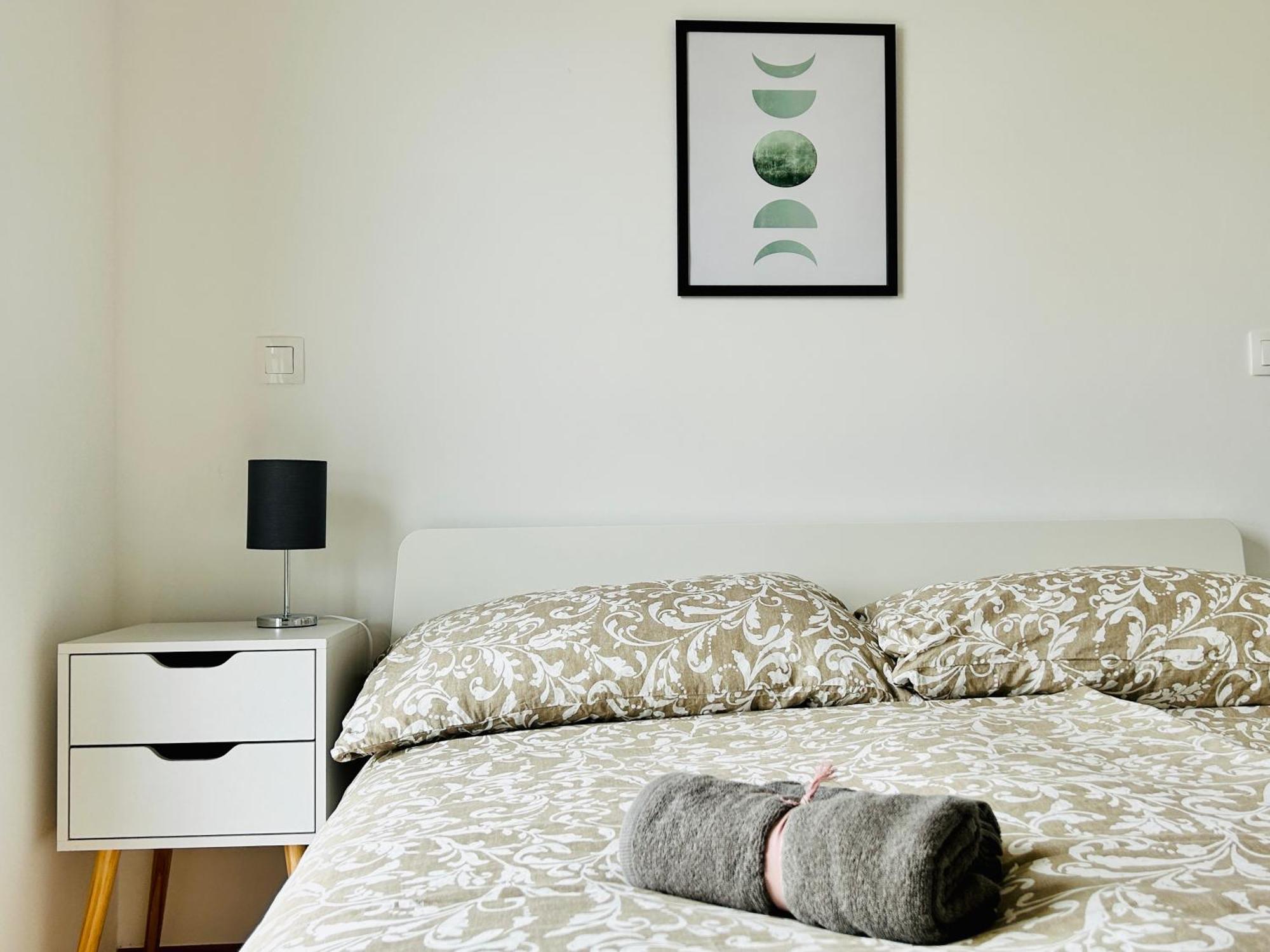 וינה Modern Apartment With Balcony & Free Parking - Nearby Metro מראה חיצוני תמונה