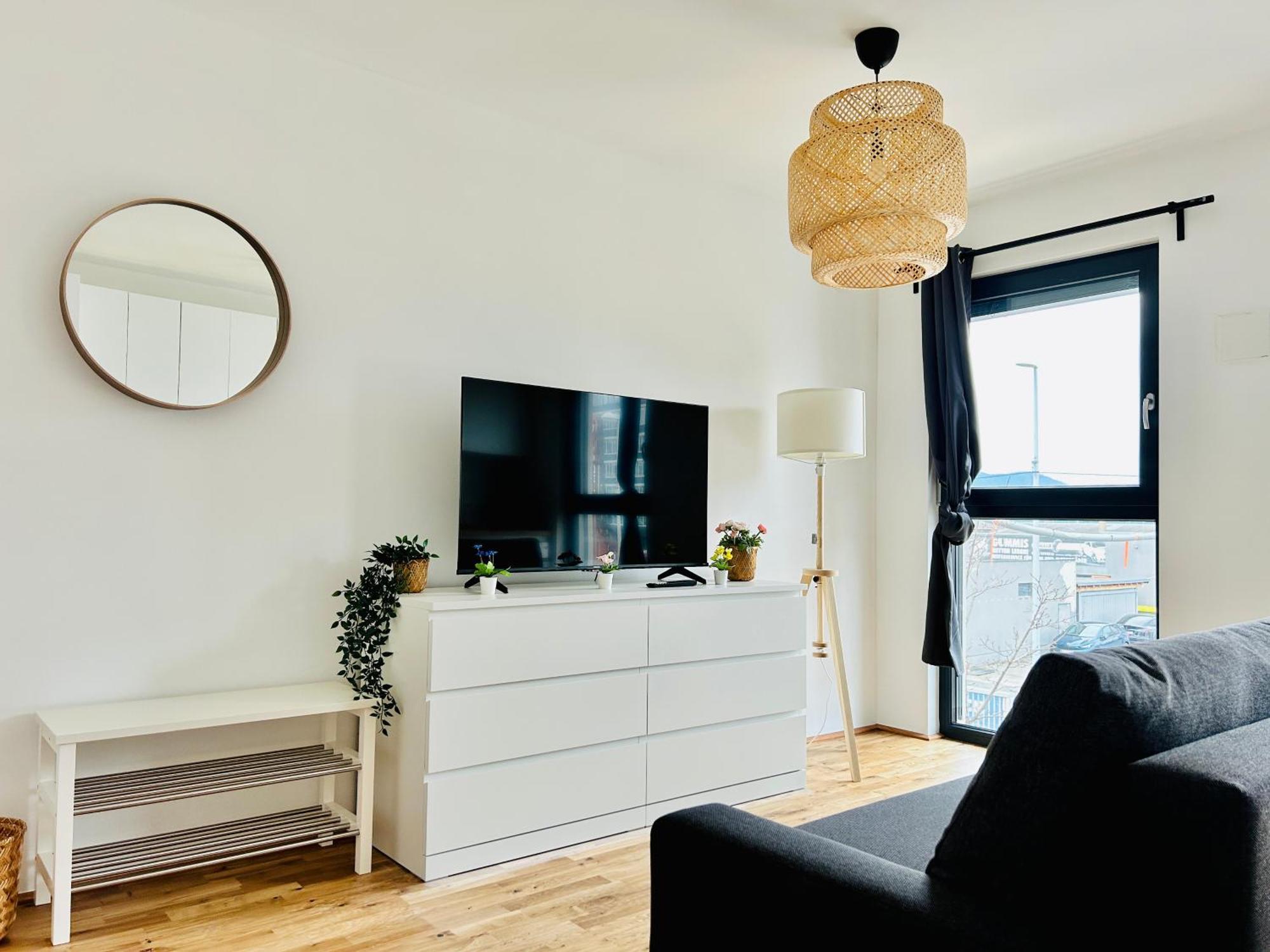 וינה Modern Apartment With Balcony & Free Parking - Nearby Metro מראה חיצוני תמונה