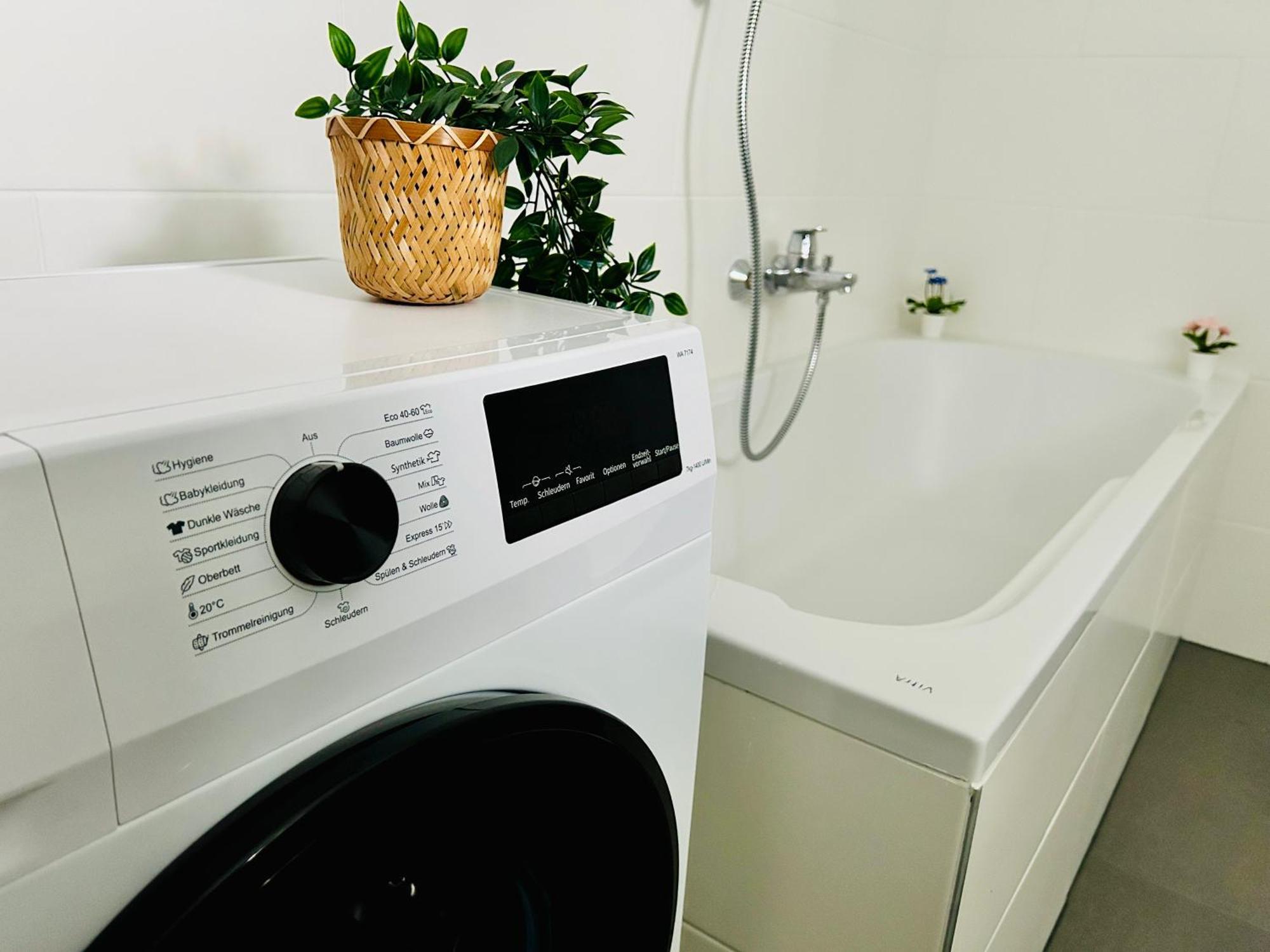 וינה Modern Apartment With Balcony & Free Parking - Nearby Metro מראה חיצוני תמונה