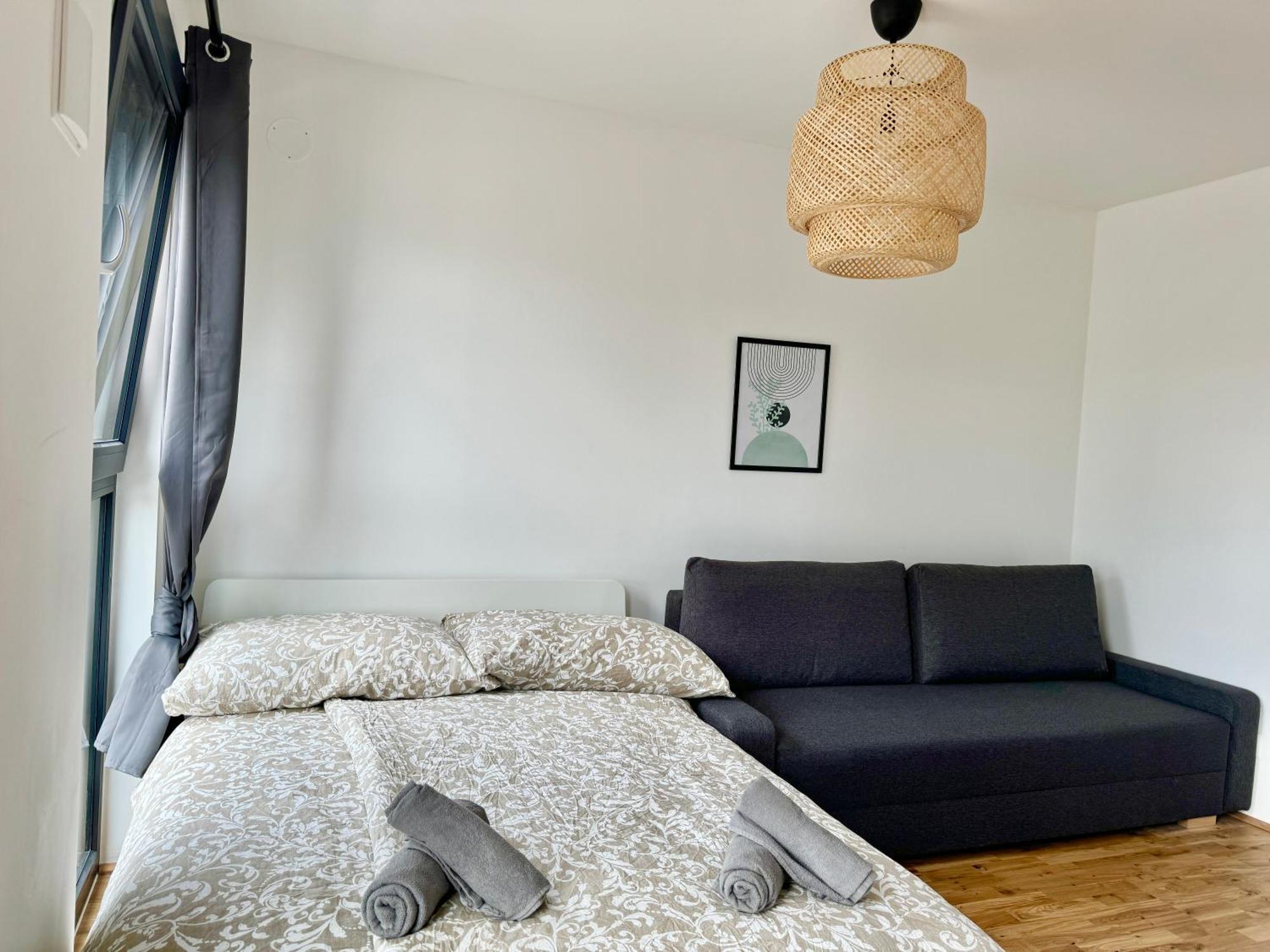 וינה Modern Apartment With Balcony & Free Parking - Nearby Metro מראה חיצוני תמונה